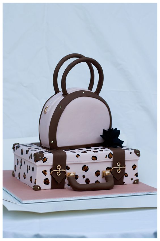 3D Suitcase Cake 3D68 image