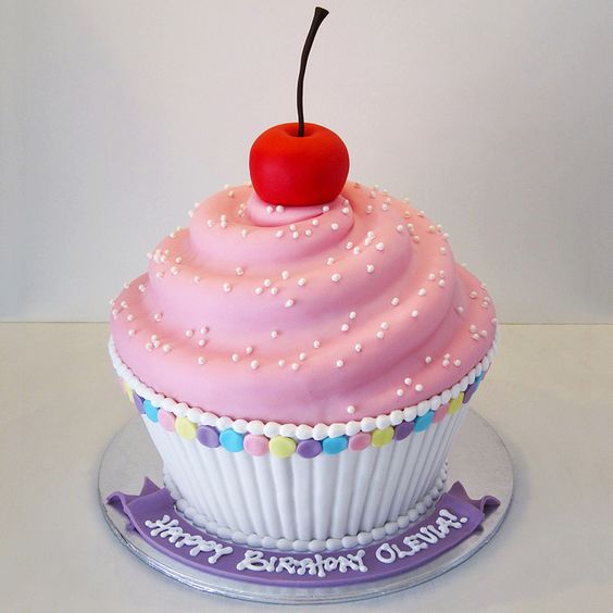 Cupcake Fondant Finish Cake image