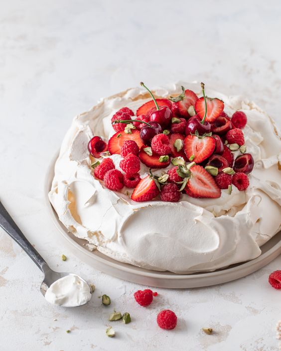 French Meringue Cake image