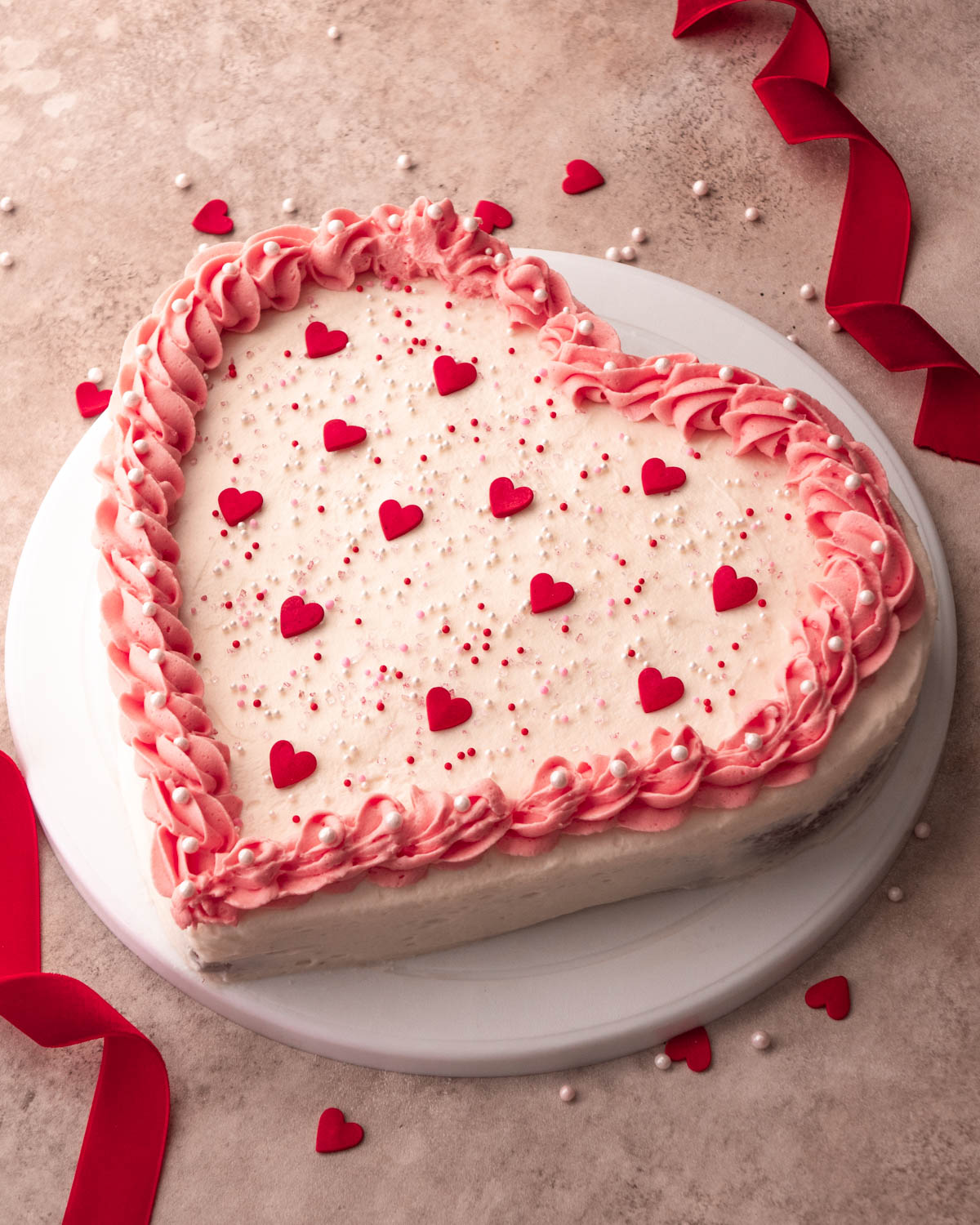 Heart Shape Small Cake image