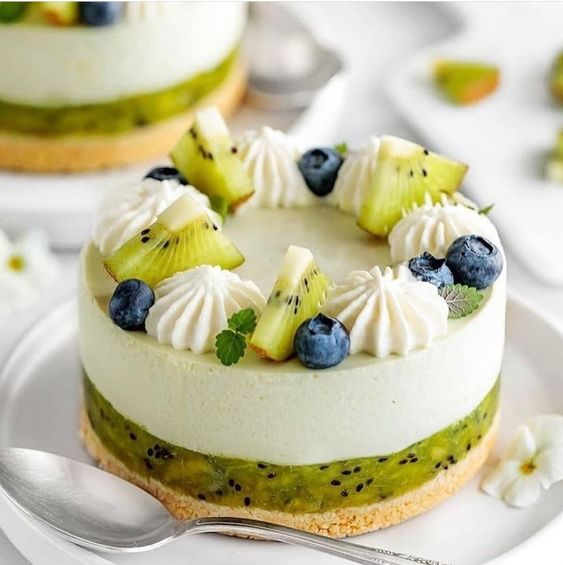 Newzealand Kiwi Cake image