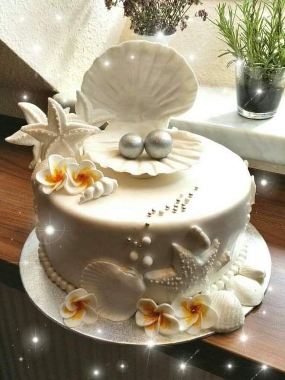 Shells Fondant Cake image