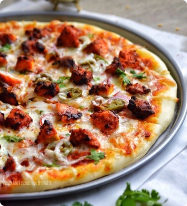 Chilly Chicken Pizza image